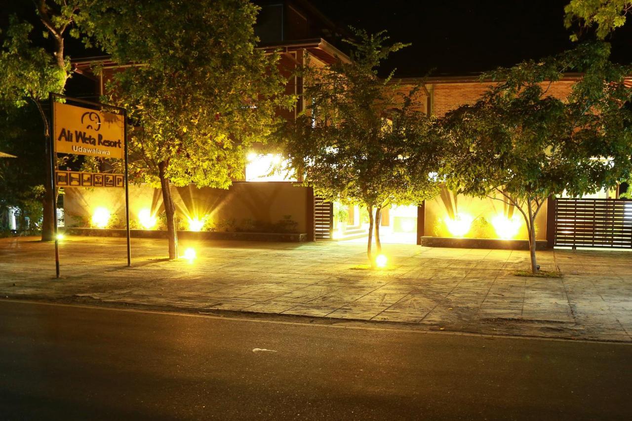 Ali Weta Safari Resort Udawalawe Exterior photo